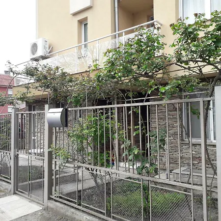 Ganz Real Estate Sarafovo 5 * Burgas City